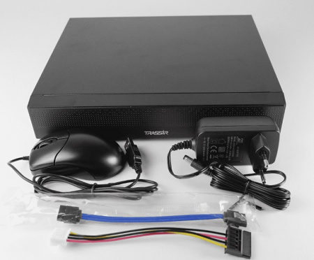 TR-X204v2 видеорегистратор TRASSIR EOL Фото