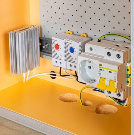 Mastermann-3УТПВ-П (Ver. 2.0) Климатический навесной шкаф с пассивной вентиляцией Фото